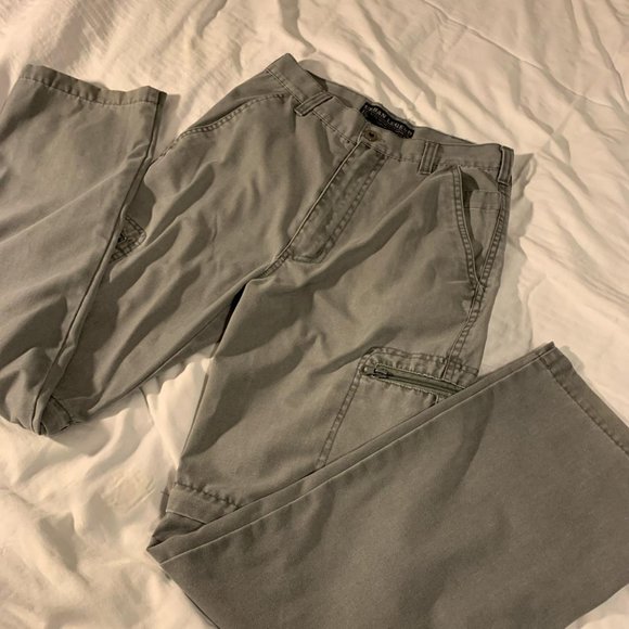 URBAN LEGEND grey high-waisted straight leg cargo pants/shorts - Picture 4 of 4